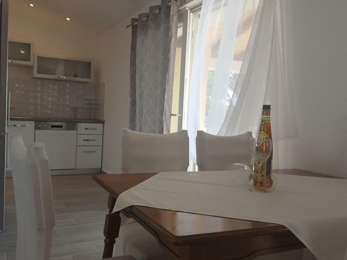 Apartmani Slavica Раб Екстер'єр фото