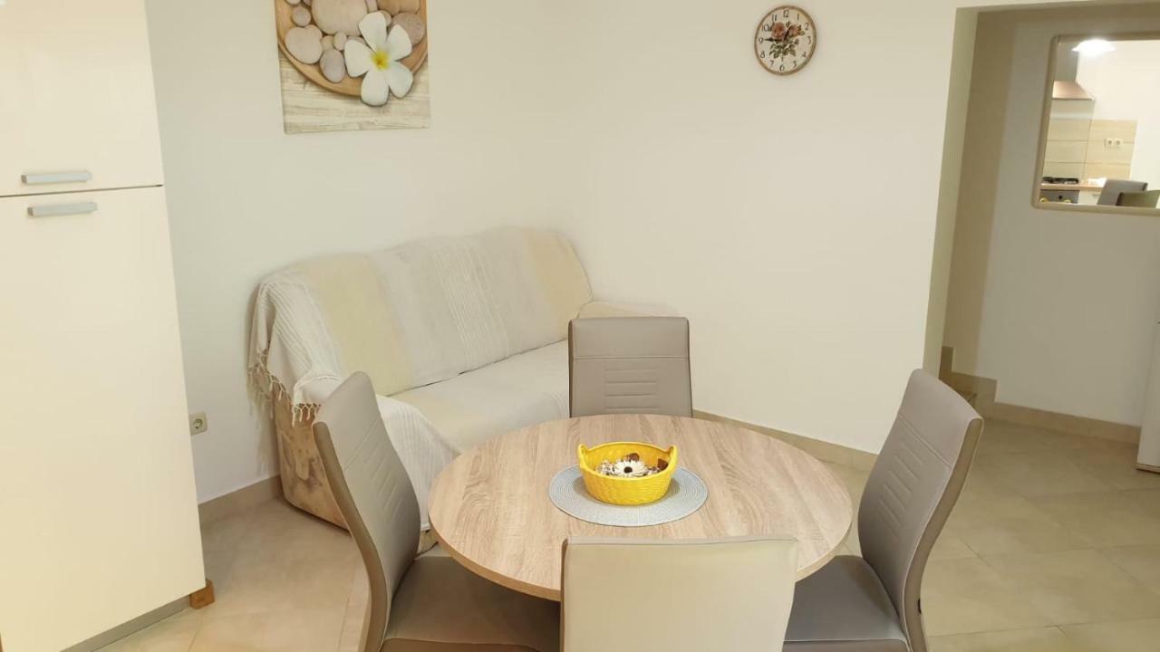 Apartmani Slavica Раб Екстер'єр фото